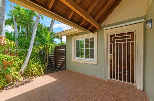 13706 SW 14th St, Miami FL 33184 - Miami, FL - Photo 4