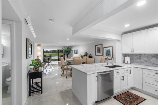 34 STRATFORD Lane W # C, Boynton Beach FL 33436 - Boynton Beach, FL - Photo 2