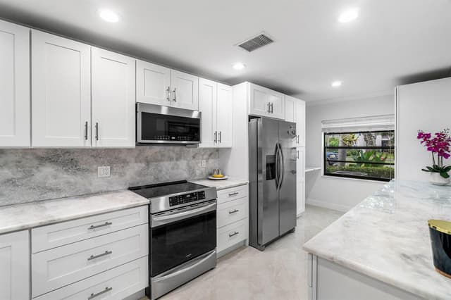 34 STRATFORD Lane W # C, Boynton Beach FL 33436 - Boynton Beach, FL - Photo 4