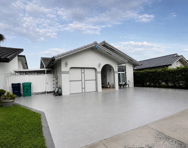 4939 SW 143rd Ave, Miami FL 33175 - Miami, FL - Photo 3