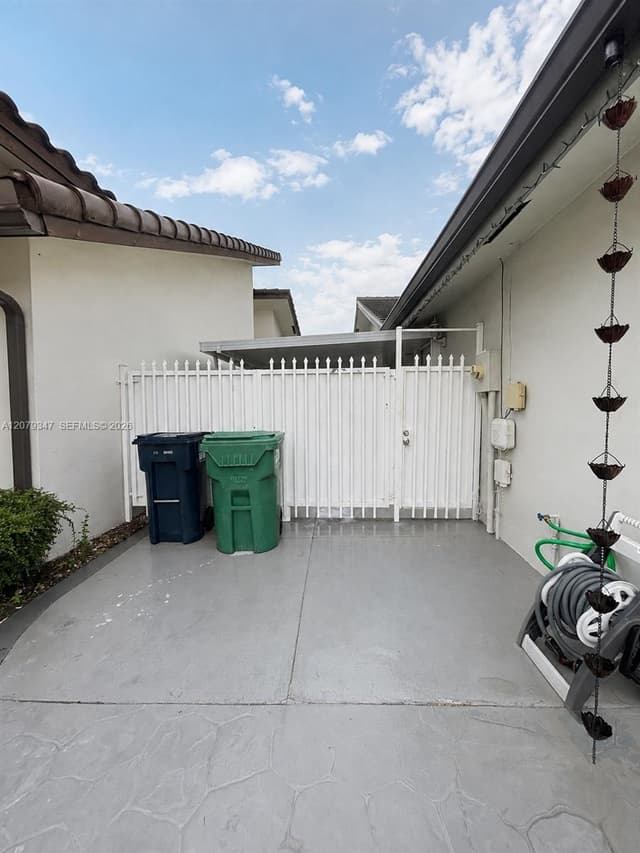 4939 SW 143rd Ave, Miami FL 33175 - Miami, FL - Photo 5