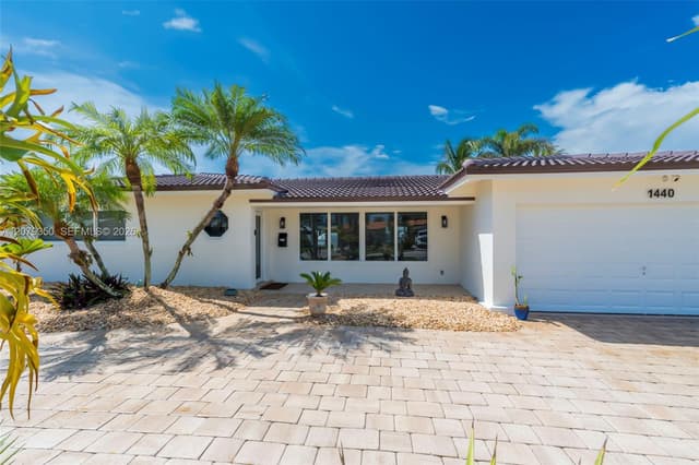 1440 SE 14th Dr, Deerfield Beach FL 33441 - Deerfield Beach, FL - Photo 2