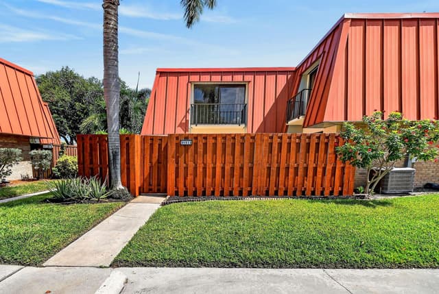 3157 Meridian Way S # A, Palm Beach Gardens FL 33410 - Palm Beach Gardens, FL - Photo 2