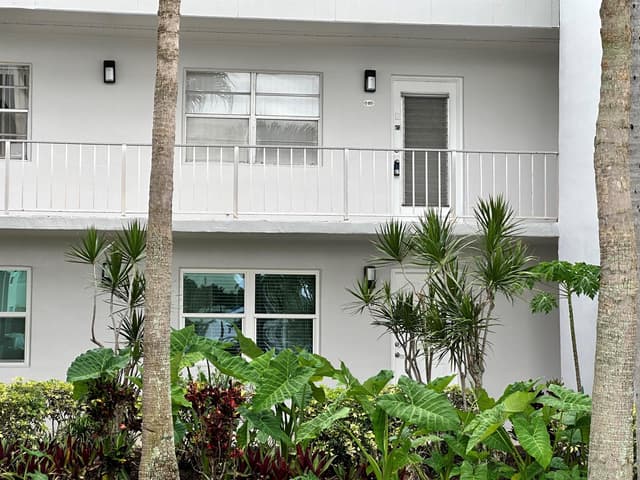 811 Flanders Q, Delray Beach FL 33484 - Delray Beach, FL - Photo 2