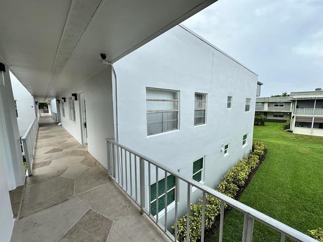 811 Flanders Q, Delray Beach FL 33484 - Delray Beach, FL - Photo 3