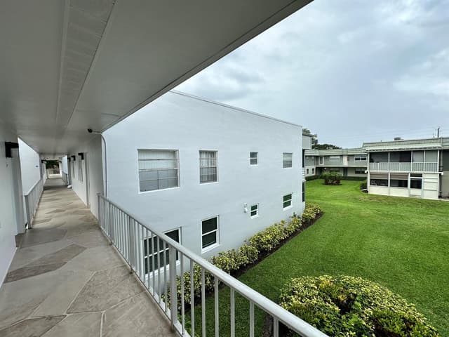 811 Flanders Q, Delray Beach FL 33484 - Delray Beach, FL - Photo 4