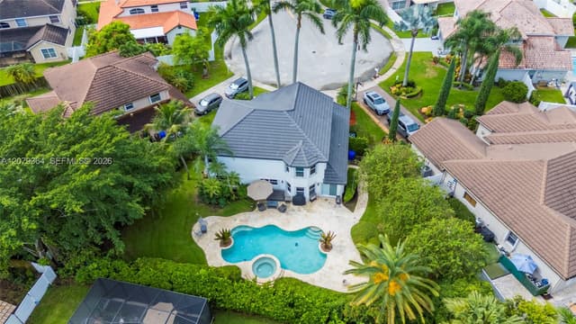 743 NW 174th Ter, Pembroke Pines FL 33029 - Pembroke Pines, FL - Photo 2