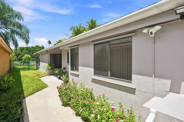 2385 NW 34TH Terrace, Coconut Creek FL 33066 - Coconut Creek, FL - Photo 5