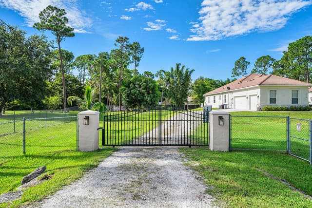 13174 82ND Lane N, FL 33412 - Photo 2
