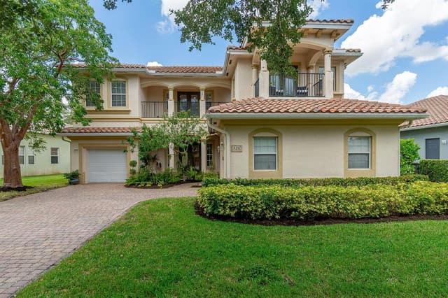 428 Cresta Circle, West Palm Beach FL 33413 - West Palm Beach, FL - Photo 2