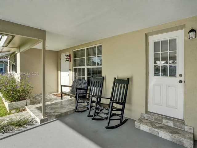 4681 NE 2nd Ave, Oakland Park FL 33334 - Oakland Park, FL - Photo 2