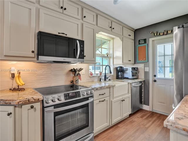 4681 NE 2nd Ave, Oakland Park FL 33334 - Oakland Park, FL - Photo 6