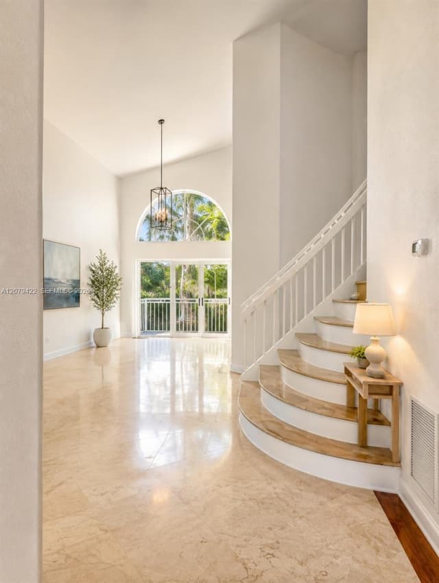 10916 NW 58th Ter, Doral FL 33178 - Doral, FL - Photo 2
