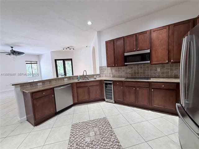 19385 SW 79th Ct, Cutler Bay FL 33157 - Cutler Bay, FL - Photo 7