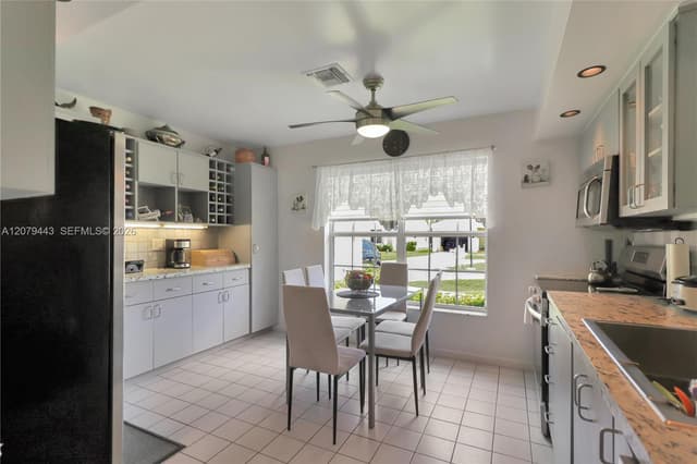 590 SE 19th Dr, Homestead FL 33033 - Homestead, FL - Photo 5