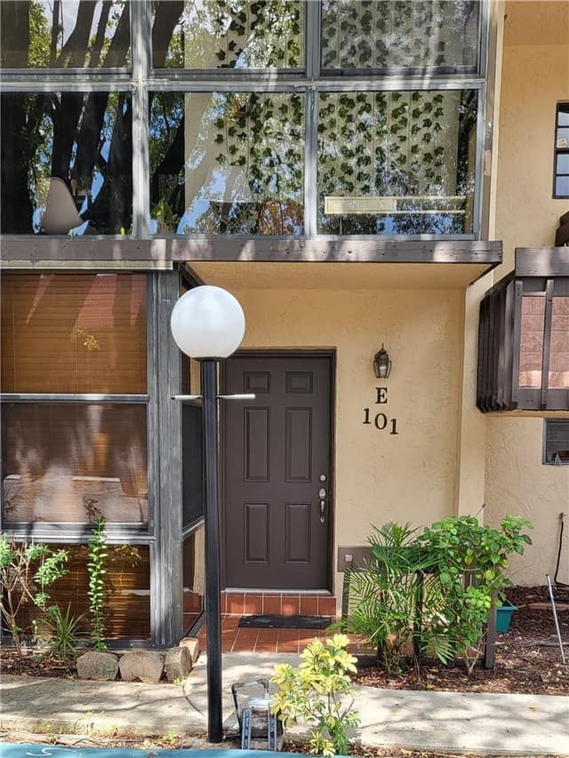 780 NE 199TH Street # 101E, Miami FL 33179 - Miami, FL - Photo 2
