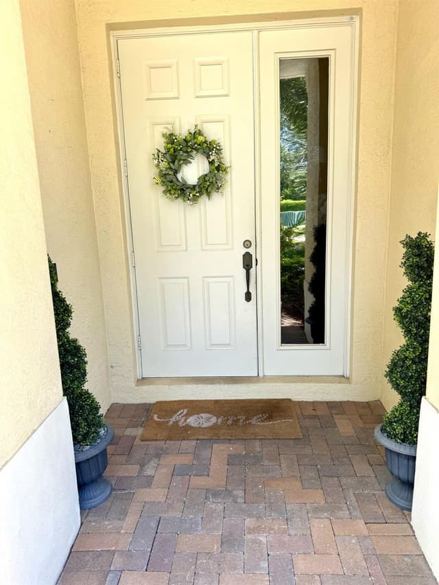 4488 Hickory Drive, Palm Beach Gardens FL 33418 - Palm Beach Gardens, FL - Photo 2