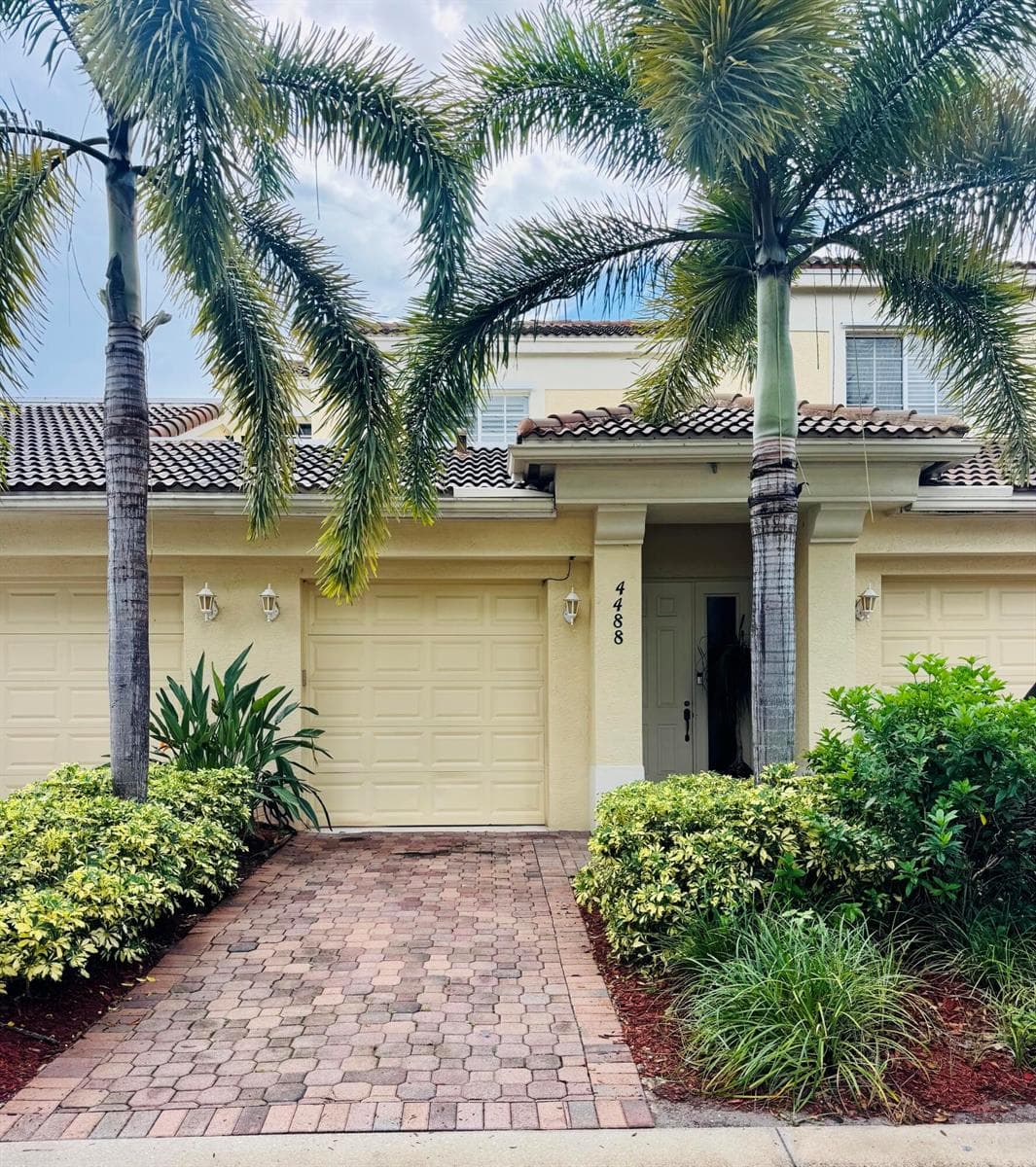 4488 Hickory Drive, Palm Beach Gardens FL 33418