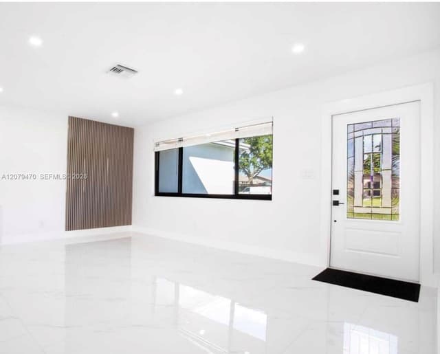 7710 Johnson St, Pembroke Pines FL 33024 - Pembroke Pines, FL - Photo 2