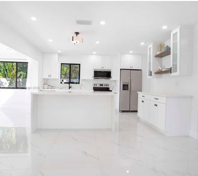 7710 Johnson St, Pembroke Pines FL 33024 - Pembroke Pines, FL - Photo 3