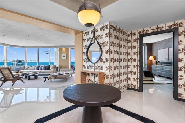 300 S Pointe Dr # 2005, Miami Beach FL 33139 - Miami Beach, FL - Photo 2