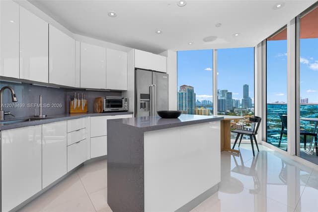 300 S Pointe Dr # 2005, Miami Beach FL 33139 - Miami Beach, FL - Photo 7