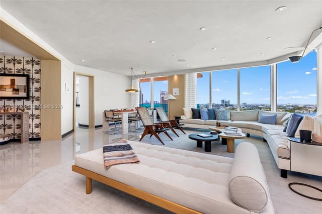 300 S Pointe Dr # 2005, Miami Beach FL 33139 - Miami Beach, FL - Photo 4