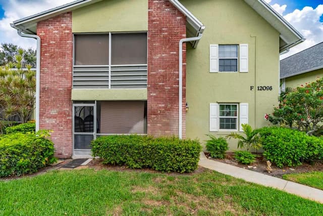 12096 Alternate A1A # F3, Palm Beach Gardens FL 33410 - Palm Beach Gardens, FL - Photo 2