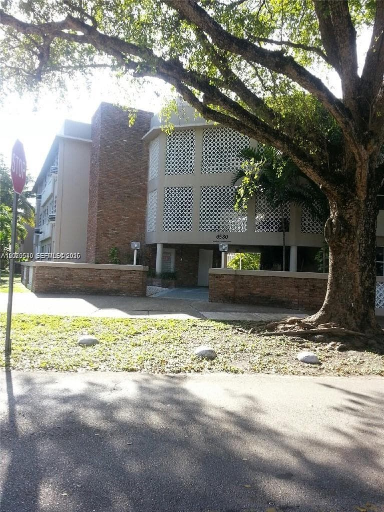 6580 Santona St # A3, Coral Gables FL 33146 - Coral Gables, FL - Photo 1