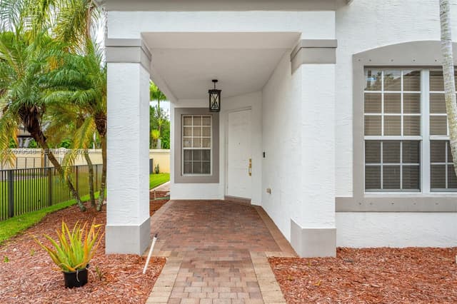 18051 SW 41st St, Miramar FL 33029 - Miramar, FL - Photo 5