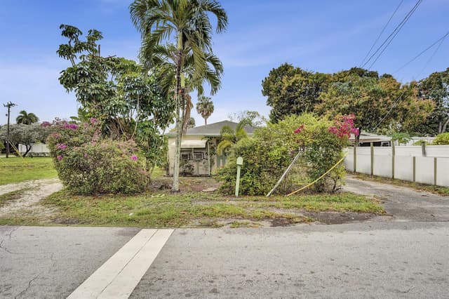 1412b NW 7th Street # b, Pompano Beach FL 33069 - Pompano Beach, FL - Photo 7