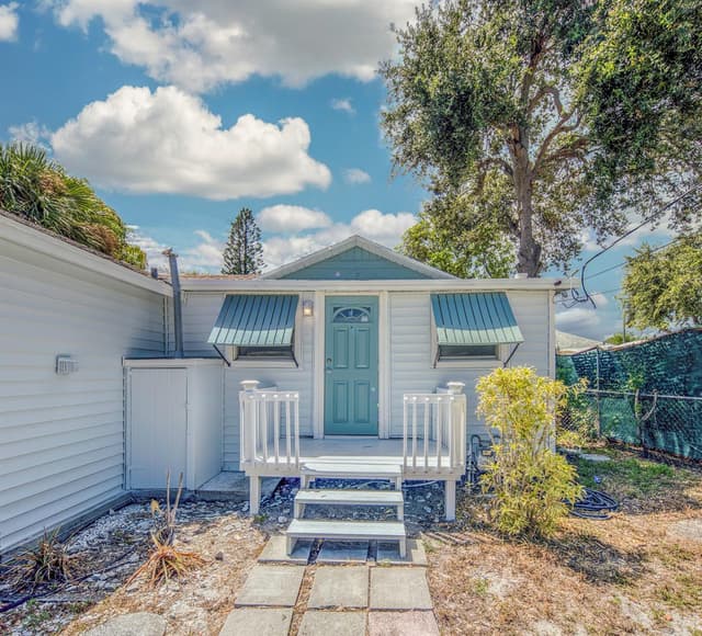 708 N H Street, FL 33460 - Photo 2