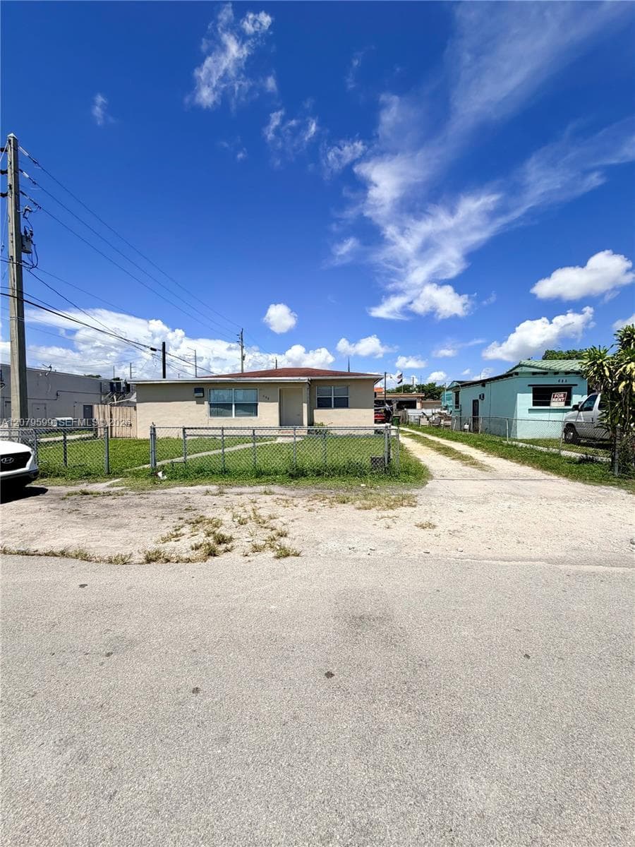 695 NW 130th St, North Miami FL 33168 - North Miami, FL - Photo 1