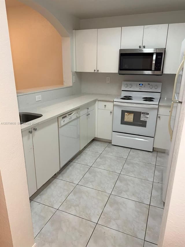 8956 W Flagler St # 208, Miami FL 33174 - Miami, FL - Photo 3