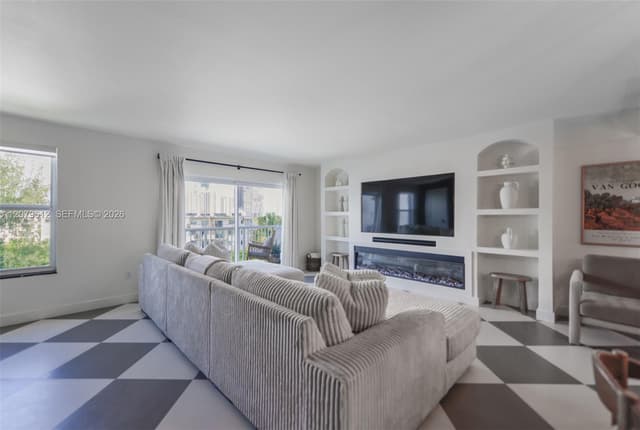 17800 Atlantic Blvd, Sunny Isles Beach FL 33160 - Sunny Isles Beach, FL - Photo 5