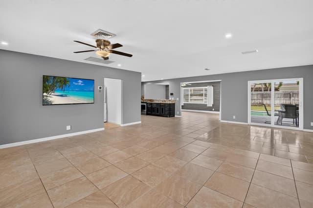 1023 SW 25TH Place, Boynton Beach FL 33426 - Boynton Beach, FL - Photo 2