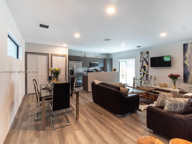 954 NW 8th St # 2, Florida City FL 33034 - Florida City, FL - Photo 2