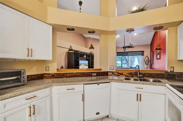 9130 Vineland Ct # D, Boca Raton FL 33496 - Boca Raton, FL - Photo 6