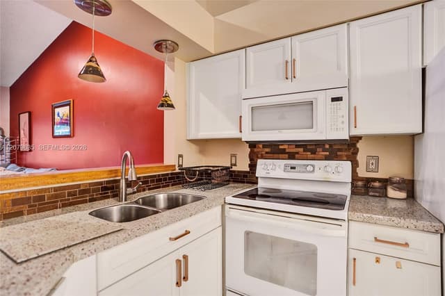 9130 Vineland Ct # D, Boca Raton FL 33496 - Boca Raton, FL - Photo 3