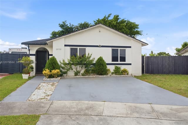 20752 SW 121st Ct, Miami FL 33177 - Miami, FL - Photo 2