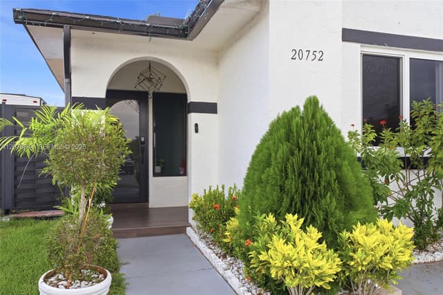 20752 SW 121st Ct, Miami FL 33177 - Miami, FL - Photo 3