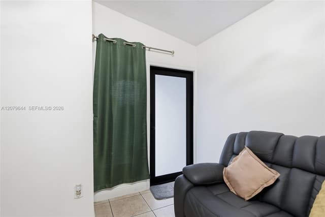20752 SW 121st Ct, Miami FL 33177 - Miami, FL - Photo 4