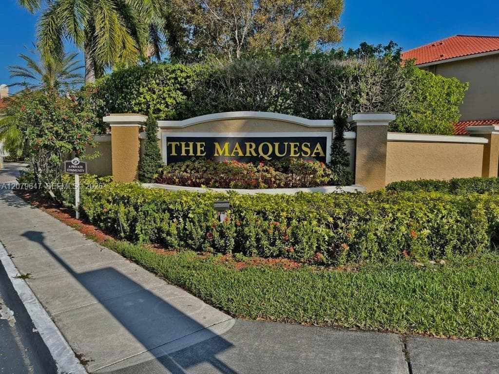 215 SW 117th Ter # 14204, Pembroke Pines FL 33025 - Pembroke Pines, FL - Photo 1