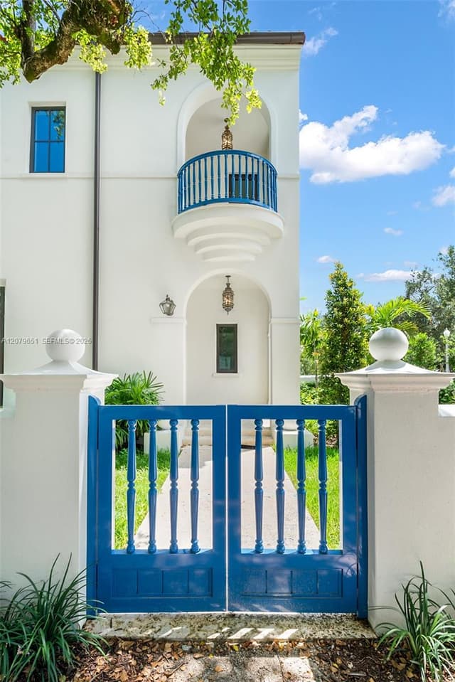 550 Malaga Ave # 1, Coral Gables FL 33134 - Coral Gables, FL - Photo 3