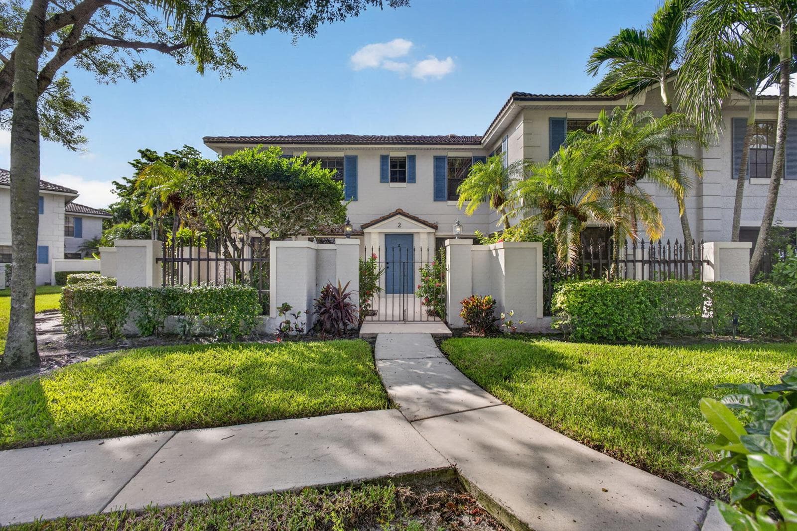 350 Prestwick Circle # 2, Palm Beach Gardens FL 33418 - Palm Beach Gardens, FL - Photo 1