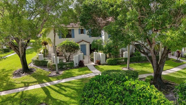 350 Prestwick Circle # 2, Palm Beach Gardens FL 33418 - Palm Beach Gardens, FL - Photo 5