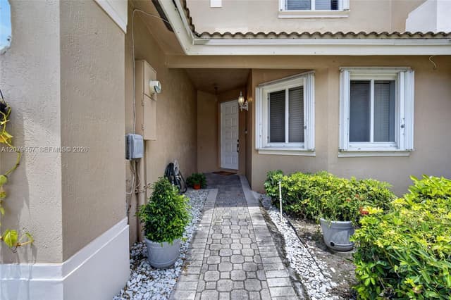 15891 SW 12th St, Pembroke Pines FL 33027 - Pembroke Pines, FL - Photo 5