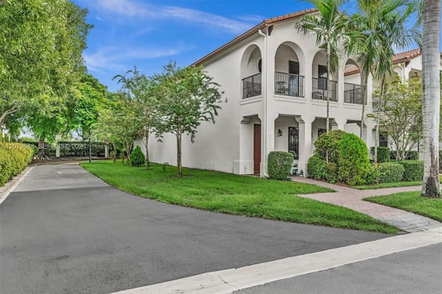 8397 NW 38th St, Cooper City FL 33024 - Cooper City, FL - Photo 2