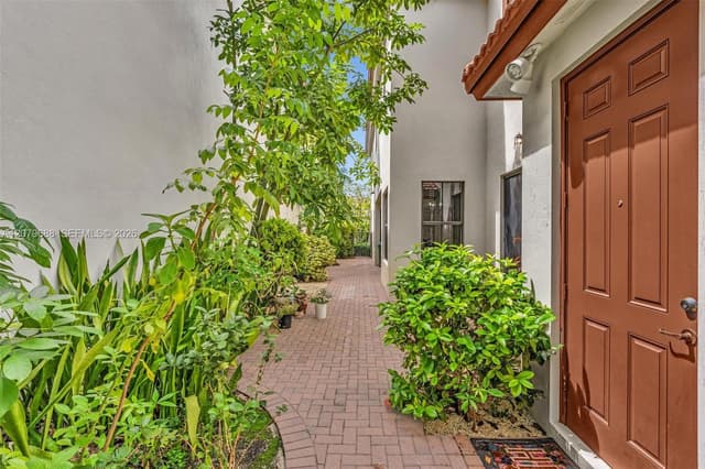 8397 NW 38th St, Cooper City FL 33024 - Cooper City, FL - Photo 5
