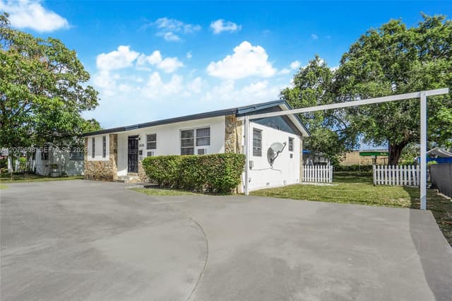 6535 NW 6th Ave, Miami FL 33150 - Miami, FL - Photo 3